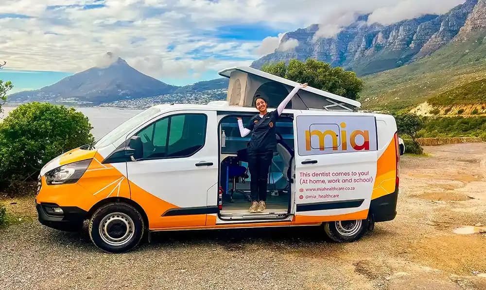 Mia mobile dental clinic at work or school
